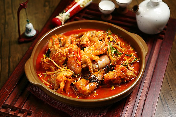 포토 JPG 한식 술잔 술병 사람없음 해물요리 냄비 매움 전통문 콩나물 낙지 해물찜 국내포토 음식 채소 병_용기 잔 연체동물 주류 문 수중동물 맛 솥 해산물 찜 나물 파일형식