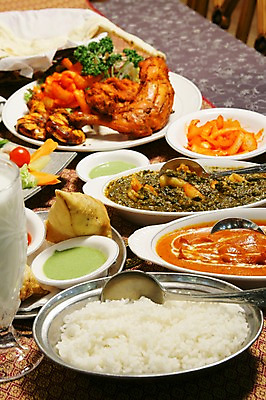 포토 JPG 그릇 접시 음료 빵 밥 잔 사람없음 컵 숟가락 치킨 닭고기 닭 인도음식 카레 동남아음식 국내포토 식기 음식 조류 수저 육류 닭고기요리 동양음식 파일형식