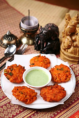 포토 JPG 그릇 접시 음식 포크 코끼리 사람없음 아웃포커스 장식 숟가락 튀김 인도음식 동남아음식 국내포토 식기 포유류 촬영기법 수저 동양음식 파일형식