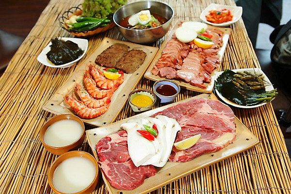 포토 JPG 그릇 접시 채소 술잔 식재료 고추 양파 잔 새우 마늘 생고기 육류 사람없음 컵 계란 버섯 소고기 대접 양념 상추 레몬 안주 쌈 대나무발 냉면 막걸리 오리고기 훈제 동동주 오리로스 훈제요리 제철음식 국내포토 식기 한식 음식 과일 여름음식 오리 주류 갑각류 알 제철 파일형식