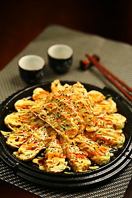 포토 JPG 그릇 접시 음식 술잔 젓가락 잔 사람없음 아웃포커스 컵 계란 철판 계란말이 말이 일본음식 국내포토 식기 촬영기법 수저 알 계란요리 파일형식