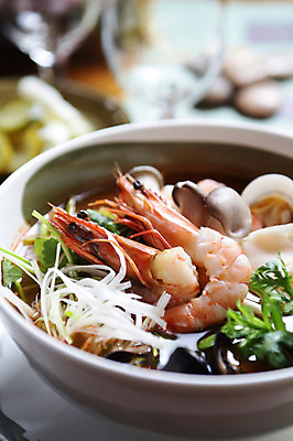 포토 JPG 그릇 음식 채소 와인잔 조개 잔 새우 근접촬영 사람없음 아웃포커스 컵 버섯 해물요리 대접 면류 면 해산물 우동 파 쑥갓 해물우동 일본음식 국내포토 식기 뷰포인트 술잔 어패류 촬영기법 갑각류 파일형식