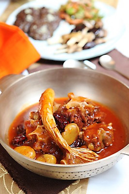 포토 JPG 한국문화 한국전통 전통 그릇 접시 전통문화 한식 음식 수저 마늘 육류 사람없음 아웃포커스 숟가락 전통음식 대접 인삼 대추 궁중음식 국내포토 동양문화 식기 문화 채소 식재료 한국 촬영기법 삼 파일형식