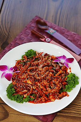 포토 JPG 그릇 접시 꽃 한식 음식 채소 젓가락 사람없음 장식 숟가락 해물요리 해산물 볶음 깨 낙지 낙지볶음 국내포토 식물 식기 식재료 연체동물 수저 수중동물 조미료 파일형식