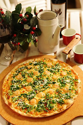 포토 JPG 화분 음식 와인잔 주전자 잔 피자 서양음식 사람없음 아웃포커스 컵 와인 와인병 피자칼 화덕피자 국내포토 식기 술잔 주방용품 병_용기 주류 패스트푸드 촬영기법 파일형식