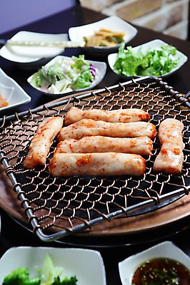 포토 JPG 그릇 접시 채소 식재료 생고기 육류 사람없음 아웃포커스 샐러드 그릴 브로콜리 구이 불판 곱창 막창 국내포토 식기 음식 주방용품 촬영기법 파일형식