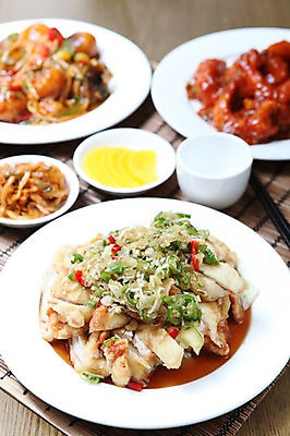 포토 JPG 그릇 접시 음식 채소 잔 육류 사람없음 아웃포커스 컵 중식 단무지 대나무발 파 깐쇼새우 국내포토 식기 식재료 촬영기법 파일형식