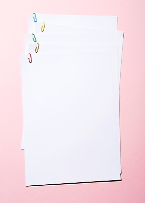 포토 JPG 스튜디오촬영 배너 종이 백그라운드 안내 사각프레임 프레임 광고판 알림판 실내 틀 근접촬영 사람없음 사무용품 알림 오브젝트 백지 클립 국내포토 뷰포인트 문구용품 내부 사각형 판 파일형식