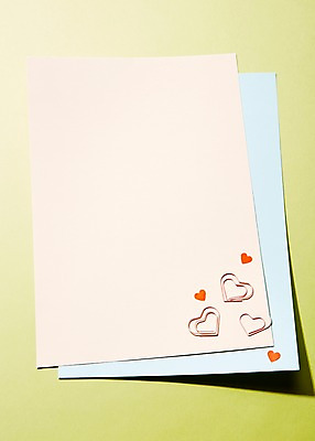 포토 JPG 스튜디오촬영 배너 종이 백그라운드 안내 사각프레임 프레임 광고판 알림판 실내 틀 근접촬영 사람없음 사무용품 하트 알림 오브젝트 클립 색지 국내포토 모양 뷰포인트 문구용품 내부 사각형 판 파일형식