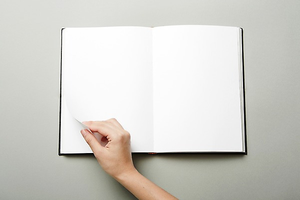 포토 JPG 스튜디오촬영 손 배너 종이 백그라운드 안내 프레임 한손 알림판 실내 틀 한명 근접촬영 신체부위 책 펼침 잡기 알림 오브젝트 국내포토 1 뷰포인트 모션 사람 내부 파일형식