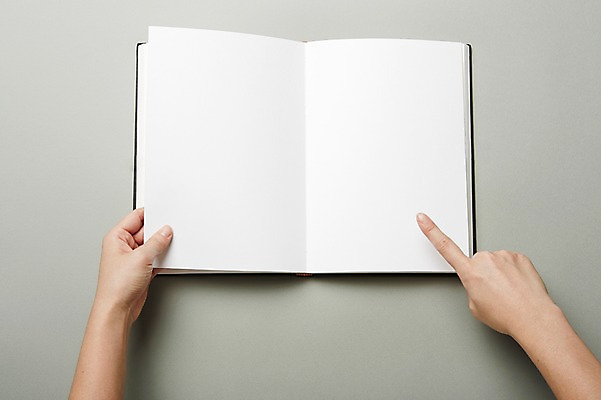 포토 JPG 스튜디오촬영 손 배너 종이 백그라운드 안내 프레임 한손 알림판 실내 틀 한명 손짓 근접촬영 신체부위 책 펼침 가리킴 잡기 알림 오브젝트 국내포토 1 뷰포인트 모션 사람 내부 파일형식