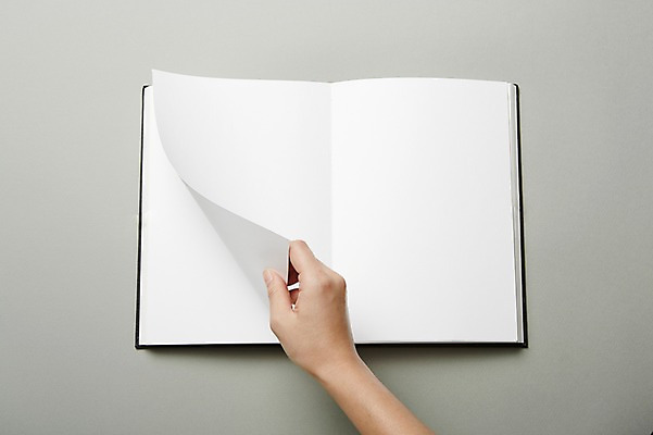 포토 JPG 스튜디오촬영 손 배너 종이 백그라운드 안내 프레임 한손 알림판 실내 틀 한명 근접촬영 신체부위 책 펼침 잡기 알림 오브젝트 국내포토 1 뷰포인트 모션 사람 내부 파일형식