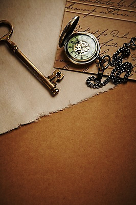 포토 JPG 스튜디오촬영 종이 시계 백그라운드 열쇠 실내 근접촬영 사람없음 오브젝트 회중시계 국내포토 뷰포인트 내부 파일형식