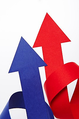 포토 JPG 스튜디오촬영 화살표 종이 컬러 백그라운드 실내 근접촬영 사람없음 빨간색 파란색 엉킴 방향 국내포토 뷰포인트 내부 파일형식