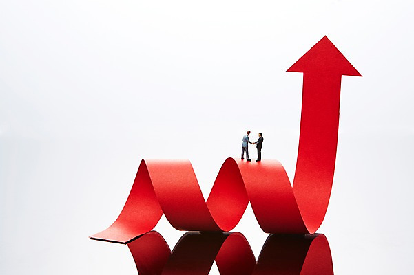 포토 JPG 스튜디오촬영 화살표 종이 인형 컬러 백그라운드 실내 근접촬영 사람없음 빨간색 장난감 미니어처 피규어 엉킴 방향 국내포토 뷰포인트 내부 모형 파일형식