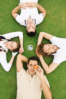 포토 JPG 주간 서양인 외국인 백인 해외기획촬영 여자 남자 스포츠 2013년태국 골프 공 골프장 태국 필드 레저 휴식 골프공 들기 사람 잔디 여러명 상반신 20대 성인 야외 앞모습 레포츠 운동복 하이앵글 눕기 운동 눈감음 구멍 골프웨어 청년만 성인만 국내포토 자연요소 식물 옷 아시아 뷰포인트 다수 컨셉 스포츠시설 모션 골프용품 건강 인종 청년 구기 파일형식 나라 스포츠용품 시설 오브젝트