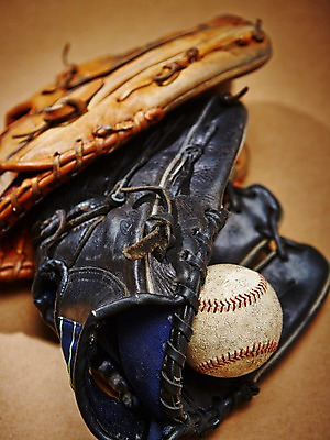 포토 JPG 스튜디오촬영 스포츠용품 스포츠 공 레저 실내 근접촬영 사람없음 아웃포커스 운동 야구 야구용품 글러브 도구 권투글러브 야구글러브 오브젝트 야구공 국내포토 뷰포인트 장갑 촬영기법 건강 내부 구기 파일형식