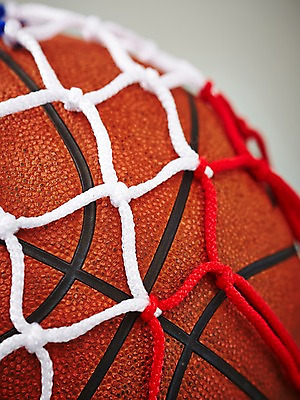 포토 JPG 스튜디오촬영 스포츠용품 스포츠 레저 농구 농구공 실내 근접촬영 사람없음 아웃포커스 운동 도구 망 그물 네트 골대 오브젝트 농구대 국내포토 뷰포인트 공 촬영기법 건강 내부 구기 파일형식