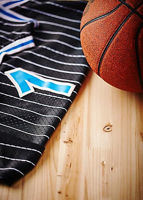 포토 JPG 스튜디오촬영 옷 스포츠용품 스포츠 유니폼 공 레저 농구 농구공 실내 근접촬영 사람없음 아웃포커스 운동복 운동 도구 오브젝트 국내포토 뷰포인트 촬영기법 건강 내부 구기 파일형식