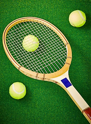 포토 JPG 스튜디오촬영 스포츠용품 스포츠 공 레저 실내 사람없음 아웃포커스 운동 테니스 도구 라켓 테니스라켓 테니스용품 테니스공 오브젝트 국내포토 촬영기법 건강 내부 구기 파일형식