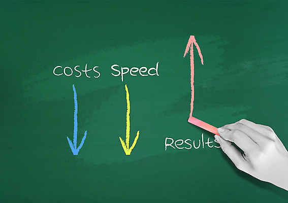 PSD 편집 편집이미지 문자 손 영어 여자 화살표 비즈니스 포토일러 한손 합성일러스트 한명 들기 경비 타이포그라피 신체부위 단어 칠판 기록 결과 하락 방향 디지털합성 속도 분필 상승 합성 이미지편집 1 컨셉 모션 안전 사람 보호 초크 파일형식