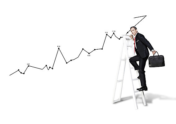 전신 PSD 서양인 외국인 백인 편집 편집이미지 남자 40대 중년 서류가방 가방 비즈니스 사다리 포토일러 그래프 합성일러스트 한명 서기 들기 사람 정장 성인 옆모습 직장인 비즈니스맨 디지털합성 오르기 합성 꺾은선그래프 남자만 남자한명만 성인남자만 성인한명만 성인남자한명만 중년만 중년남자만 중년남자한명만 성인만 이미지편집 직업 1 잡화 옷 뷰포인트 모션 인종 도구 파일형식