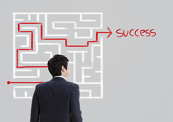 PSD 편집 편집이미지 문자 영어 응시 남자 비즈니스 포토일러 성공 합성일러스트 한명 사람 동양인 정장 상반신 성인 타이포그라피 뒷모습 단어 한국인 직장인 비즈니스맨 디지털합성 합성 미로 길찾기 남자만 남자한명만 성인남자만 성인만 이미지편집 직업 1 시선 옷 뷰포인트 컨셉 인종 파일형식