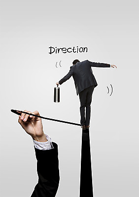 전신 PSD 편집 편집이미지 문자 남자 줄 서류가방 가방 비즈니스 포토일러 팔벌리기 합성일러스트 서기 들기 사람 정장 성인 타이포그라피 두명 뒷모습 펜 직장인 비즈니스맨 방향 디지털합성 합성 줄타기 중심잡기 남자만 성인남자만 성인만 이미지편집 직업 잡화 옷 뷰포인트 모션 필기구 묘기 파일형식