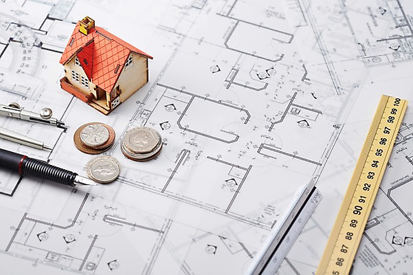 포토 JPG 스튜디오촬영 백그라운드 부동산 설계 주택 실내 자 사람없음 건물 아웃포커스 금융 필기구 펜 동전 미니어처 거래 설계도 오브젝트 내집마련 부동산매매 국내포토 건축물 컨셉 돈 문구용품 건설업 촬영기법 내부 경제 모형 재산 파일형식