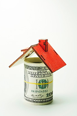 포토 JPG 스튜디오촬영 백그라운드 지폐 돈 지붕 부동산 주택 실내 사람없음 건물 금융 경제 달러 미니어처 거래 시세 오브젝트 내집마련 부동산매매 부동산가격 국내포토 건축물 내부 모형 재산 파일형식