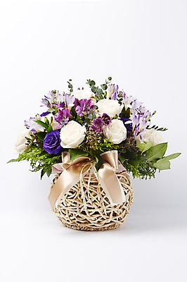 포토 JPG 스튜디오촬영 식물 꽃 리본 백그라운드 꽃백그라운드 실내 선물 사람없음 컬러풀 바구니 꽃바구니 국내포토 컬러 내부 파일형식