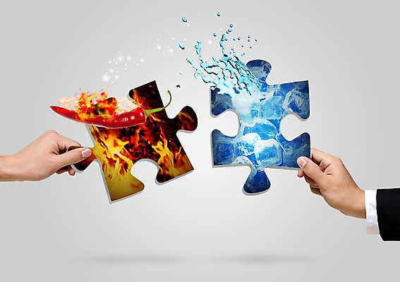 PSD 편집 편집이미지 손 조각 백그라운드 채소 고추 불 들기 사람 신체부위 물 얼음 뜨거움 퍼즐 차가움 시원함 퍼즐조각 매움 합성 불맛 이미지편집 자연요소 모션 맛 파일형식