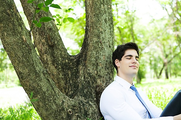 포토 JPG 주간 서양인 외국인 나무 식물 해외기획촬영 공원 남자 여유 2013년태국 비즈니스 휴식 한명 사람 앉기 정장 상반신 20대 성인 야외 옆모습 아웃포커스 비즈니스라이프 눈감음 기댐 비즈니스맨 상쾌 청년만 청년남자만 청년남자한명만 성인남자한명만 국내포토 자연요소 1 라이프스타일 옷 공공시설 감정 뷰포인트 컨셉 모션 촬영기법 인종 청년 직장인 남자만 남자한명만 성인남자만 성인만 파일형식