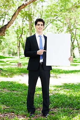 포토 JPG 주간 전신 서양인 외국인 나무 식물 해외기획촬영 배너 공원 남자 여유 2013년태국 비즈니스 사각프레임 광고판 한명 서기 웃음 들기 사람 정장 잔디 20대 성인 야외 앞모습 아웃포커스 비즈니스라이프 가리킴 비즈니스맨 알림 상쾌 청년만 청년남자만 청년남자한명만 성인남자한명만 국내포토 자연요소 1 라이프스타일 옷 공공시설 감정 뷰포인트 모션 프레임 알림판 촬영기법 표정 인종 손짓 청년 사각형 직장인 판 남자만 남자한명만 성인남자만 성인만 파일형식