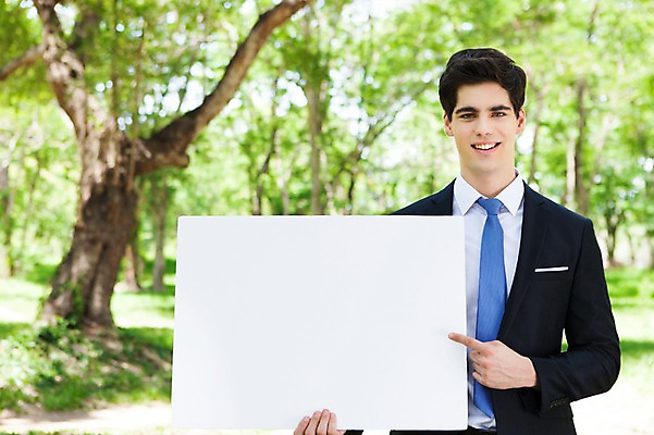 포토 JPG 주간 서양인 외국인 나무 식물 해외기획촬영 배너 공원 남자 여유 2013년태국 비즈니스 사각프레임 광고판 한명 웃음 들기 사람 정장 상반신 20대 성인 야외 앞모습 아웃포커스 비즈니스라이프 가리킴 비즈니스맨 알림 상쾌 청년만 청년남자만 청년남자한명만 성인남자한명만 국내포토 자연요소 1 라이프스타일 옷 공공시설 감정 뷰포인트 모션 프레임 알림판 촬영기법 표정 인종 손짓 청년 사각형 직장인 판 남자만 남자한명만 성인남자만 성인만 파일형식