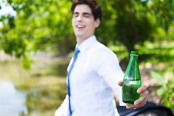 포토 JPG 주간 서양인 외국인 나무 식물 해외기획촬영 공원 남자 호수 여유 2013년태국 비즈니스 휴식 한명 웃음 들기 사람 정장 상반신 20대 성인 야외 옆모습 아웃포커스 물 비즈니스라이프 눈감음 연못 비즈니스맨 병 물병 상쾌 청년만 청년남자만 청년남자한명만 성인남자한명만 국내포토 자연요소 1 라이프스타일 식기 옷 공공시설 감정 뷰포인트 컨셉 모션 촬영기법 표정 인종 청년 직장인 물통 남자만 남자한명만 성인남자만 성인만 파일형식