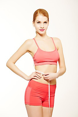 포토 JPG 스튜디오촬영 서양인 외국인 우먼라이프 긴머리 여자 허리손 포즈 몸매관리 다이어트 실내 줄자 한명 서기 들기 사람 20대 성인 앞모습 운동복 뷰티 헬스 탱크톱 허리 사이즈 치수재기 허리사이즈 청년만 청년여자만 청년여자한명만 성인여자한명만 국내포토 1 라이프스타일 헤어스타일 옷 뷰포인트 상의 모션 자 건강 인종 청년 내부 신체부위 운동 여자만 여자한명만 성인여자만 성인만 파일형식