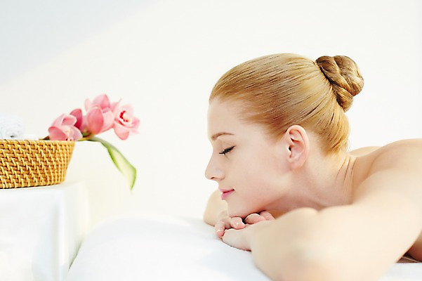 포토 JPG 서양인 외국인 식물 우먼라이프 여자 꽃 여유 엎드리기 휴식 한명 사람 상반신 20대 성인 옆모습 눕기 뷰티 바구니 눈감음 스파 침대 마사지 매끈함 청년만 청년여자만 청년여자한명만 성인여자한명만 국내포토 1 라이프스타일 감정 뷰포인트 가구 컨셉 모션 인종 청년 감각 여자만 여자한명만 성인여자만 성인만 파일형식