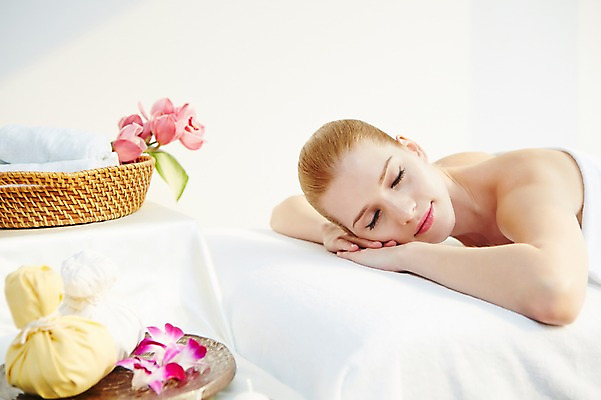 포토 JPG 서양인 외국인 식물 우먼라이프 여자 꽃 여유 엎드리기 휴식 한명 사람 상반신 20대 성인 옆모습 수건 눕기 뷰티 바구니 눈감음 스파 침대 마사지 매끈함 스파용품 청년만 청년여자만 청년여자한명만 성인여자한명만 국내포토 1 라이프스타일 감정 뷰포인트 가구 컨셉 모션 인종 청년 위생용품 감각 오브젝트 여자만 여자한명만 성인여자만 성인만 파일형식