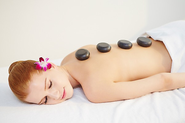 포토 JPG 서양인 외국인 식물 우먼라이프 여자 꽃 여유 엎드리기 휴식 한명 사람 상반신 20대 성인 옆모습 수건 눕기 뷰티 눈감음 스파 돌_바위 조약돌 침대 마사지 매끈함 청년만 청년여자만 청년여자한명만 성인여자한명만 국내포토 1 라이프스타일 감정 뷰포인트 가구 컨셉 모션 인종 청년 위생용품 감각 여자만 여자한명만 성인여자만 성인만 파일형식