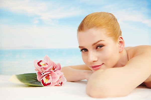 포토 JPG 주간 서양인 외국인 식물 구름 우먼라이프 여자 꽃 여유 엎드리기 하늘 휴식 한명 웃음 사람 상반신 20대 성인 야외 옆모습 눕기 뷰티 스파 마사지 매끈함 청년만 청년여자만 청년여자한명만 성인여자한명만 국내포토 자연요소 1 라이프스타일 감정 뷰포인트 컨셉 모션 표정 인종 청년 감각 여자만 여자한명만 성인여자만 성인만 파일형식