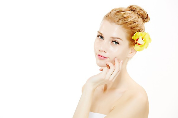 포토 JPG 스튜디오촬영 서양인 외국인 식물 우먼라이프 여자 꽃 포즈 실내 한명 누끼 사람 상반신 20대 성인 옆모습 금발 뷰티 매끈함 튜브탑 올림머리 묶은머리 청년만 청년여자만 청년여자한명만 성인여자한명만 국내포토 1 라이프스타일 헤어스타일 뷰포인트 상의 인종 청년 내부 감각 여자만 여자한명만 성인여자만 성인만 파일형식