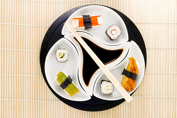 포토 JPG 해외이미지 전통 라이프스타일 접시 아시아 음식 조각 다이어트 젓가락 밥 새우 건강 어류 요리 동양인 사람없음 식당 일본 식사 저녁식사 초밥 신선 바 해조류 맛 먹기 장어 해산물 오브젝트 준비 날것 롤 서빙 연어 모음 동쪽 설정 점심식사 이국적 해외202004 해외포토 식기 나라 컨셉 모션 수저 갑각류 인종 생활 상점 수중동물 해양식물 방향 일본음식 파일형식 이미지허브