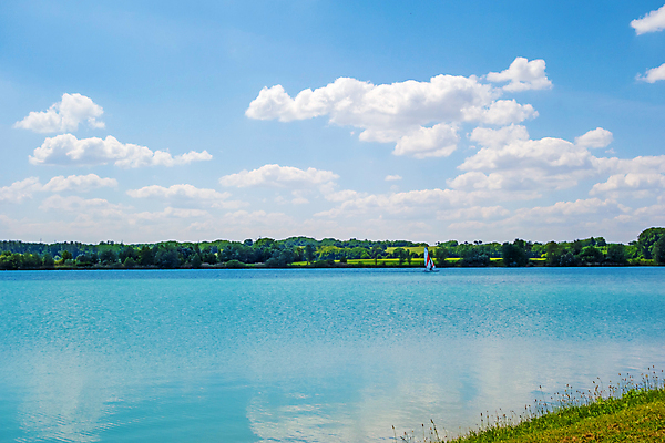 포토 JPG 해외이미지 구름 공원 호수 자연 하늘 산 독일 풍경 사람없음 야외 초록색 물 여름 파란색 컬러풀 태양 환경 맑음 수영 봄 프랑스 바위 저수지 연못 발굴 채석 터키석 해외202004 해외포토 자연요소 계절 공공시설 유럽 컬러 날씨 돌_바위 수상스포츠 보석 생태계 파일형식 이미지허브
