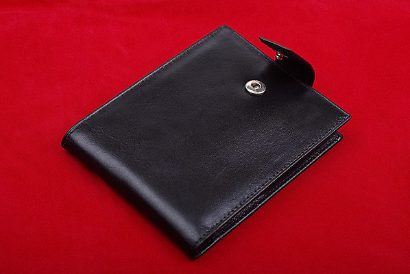 포토 JPG 해외이미지 1 종이 백그라운드 컨셉 돈 비즈니스 새로움 사람없음 빨간색 금융 쇼핑 유행 동전 검은색 장비 저축 오픈 신용카드 지갑 변화 재산 우아함 가죽 가득함 묘사 오브젝트 싱글 질감 결제 계산서 고립 스타일 해외202004 해외포토 컬러 경제 파일형식 이미지허브