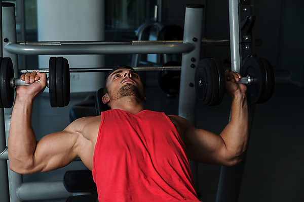 포토 JPG 해외이미지 백인 라이프스타일 웰빙 남자 스포츠 신체 모션 근육 실내 건강 한명 상반신 일상 운동 힘 아령 헬스장 무게 밀기 웨이트트레이닝 보디빌딩 체육관 땀 근육질 역도 노력 궤 투쟁 남자한명만 해외202004 해외포토 서양인 1 사람 내부 라이프 생활 헬스 몸매 남자만 파일형식 이미지허브