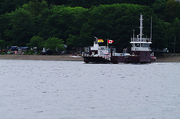 포토 JPG 해외이미지 여행 교통시설 자동차 휴가 사람없음 물 파란색 강 보트 택시 건너기 자동 철강 해외202004 해외포토 자연요소 육상교통 컬러 교통 배_교통 모션 승용차 시설 파일형식 이미지허브