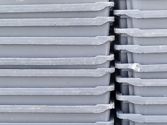 포토 JPG 해외이미지 백그라운드 패턴 농업 포장 교통시설 모션 통 사람없음 야외 상자 쌓기 재활용 회색 화물 쓰레기통 시장 나무상자 컨테이너 플라스틱 수집 질감 상업 수납 어장 소매 짐싸기 중고 많음 해외202004 해외포토 산업 컬러 교통 컨셉 무늬 재질 운송업 시설 친환경 파일형식 이미지허브