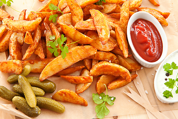 포토 JPG 해외이미지 음식 부분 감자 패스트푸드 파슬리 사람없음 목재 튀김 수확 시골 신선 뜨거움 케첩 허브 냅킨 소금 레시피 후추 마요네즈 핸드메이드 카피스페이스 해외202004 해외포토 나무 식물 농업 채소 재료 공백 소스_음식 인스턴트 향신료 파일형식 이미지허브