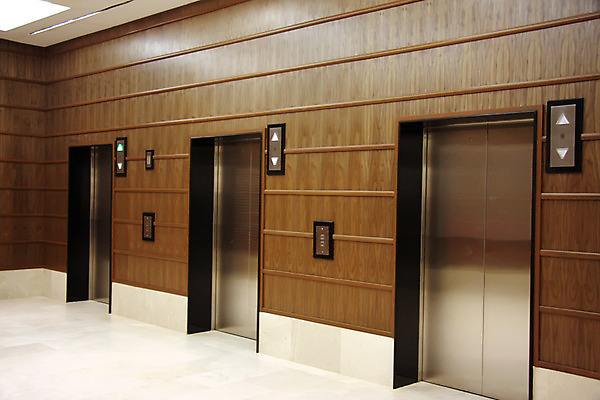 포토 JPG 해외이미지 사람없음 목재 문 금속 우아함 엘리베이터 리프트 해외202004 해외포토 나무 컨셉 재료 재질 파일형식 이미지허브